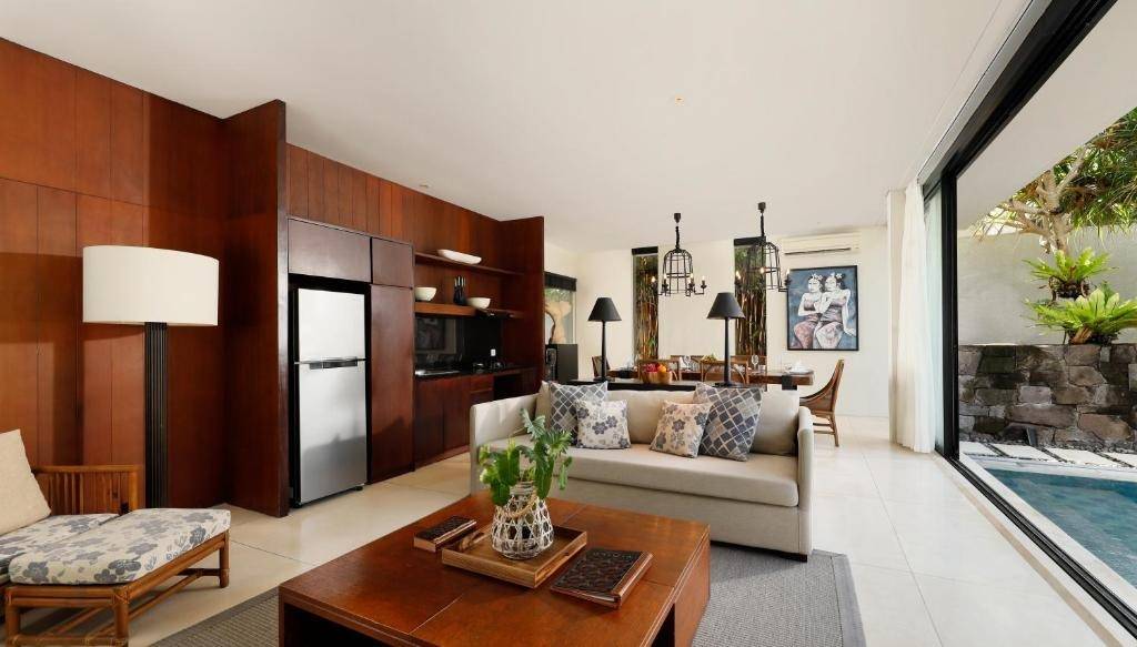 Villa 319
