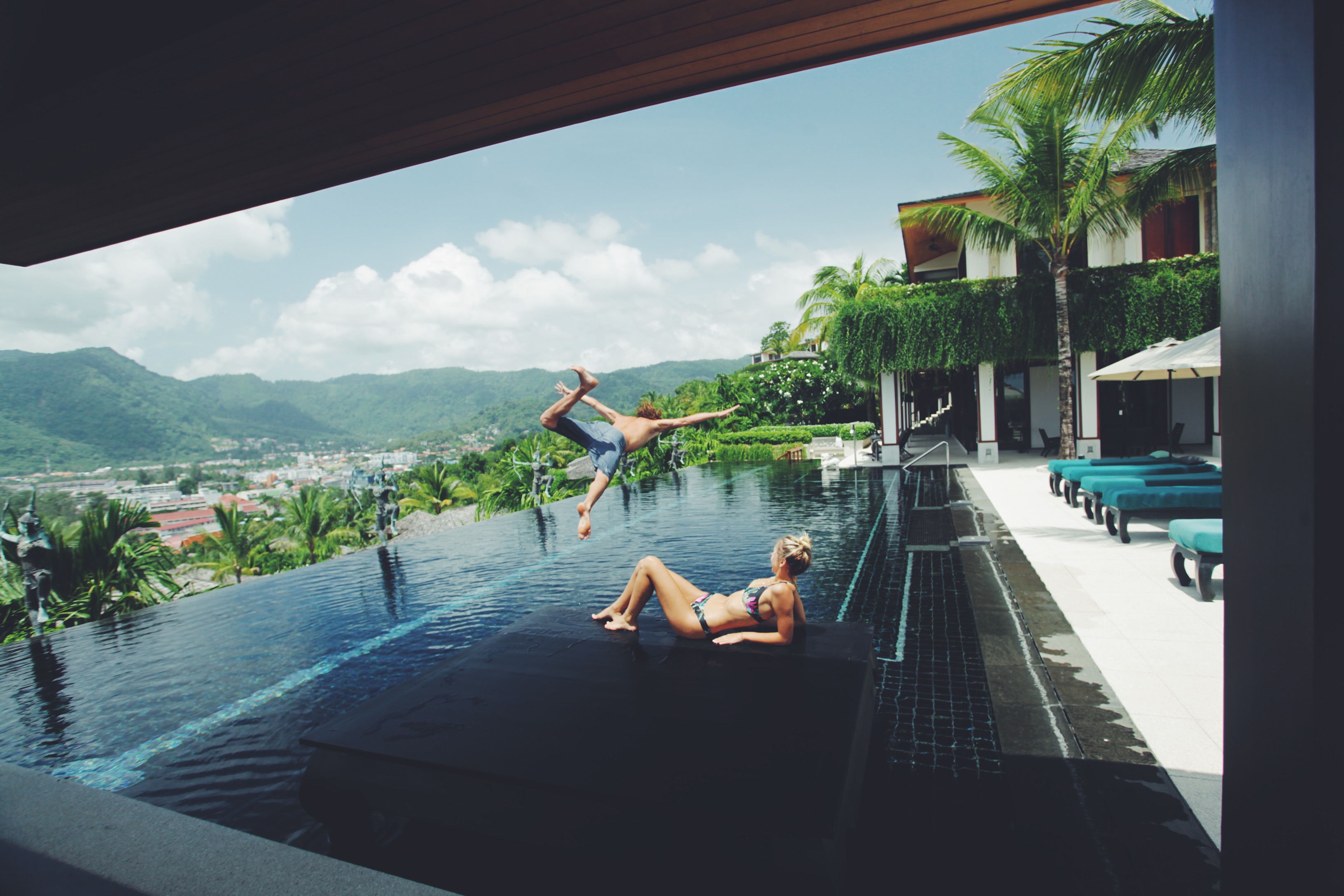 Alexis Ren & Jay Alvarrez’s Vacation Photos With Villa Getaways