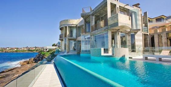 Wow factor Villa, Villa Getaways, Infinity Pool, Sydney vacation, Coogee beach 