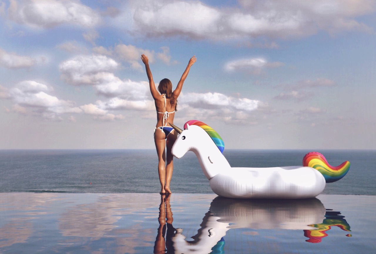 Helen Owen Floaty, Uluwatu, Villa Getaways