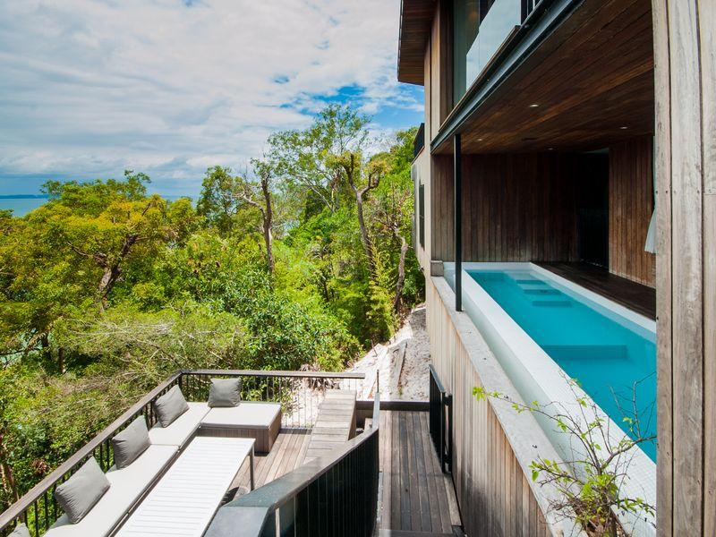 Noosa Beachfront Villa little Cove